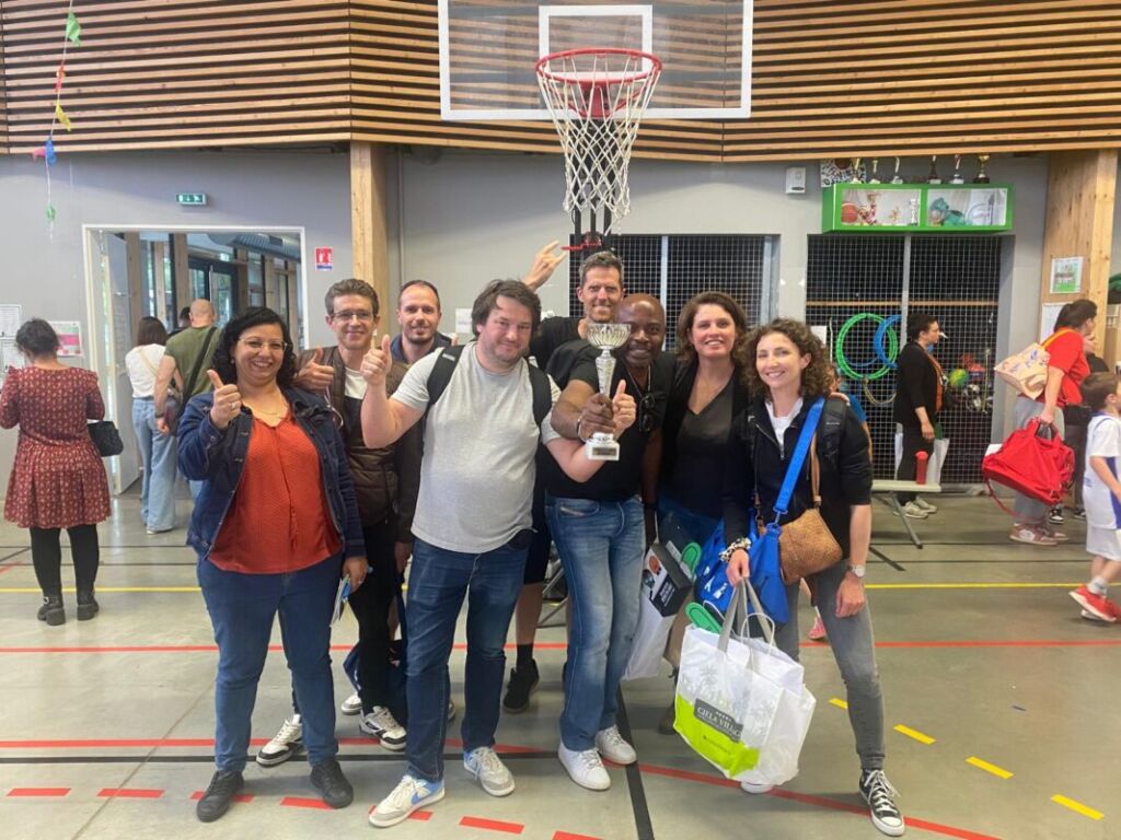 Les parents des joueurs de l'équipe U9 du Bouliac Basket Club Les parents des joueurs de l'équipe U9 du Bouliac Basket Club